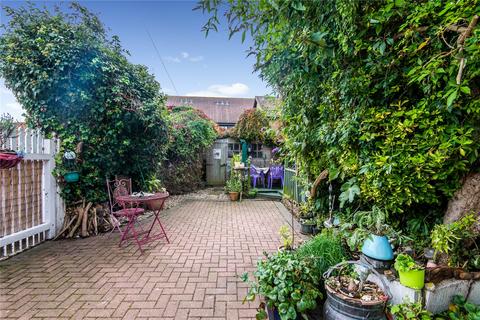 High Street, Great Wakering... 2 bed house for sale