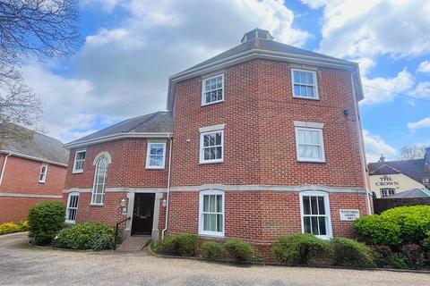 Fordingbridge 2 bed flat for sale