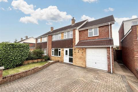 4 bedroom semi-detached house for sale