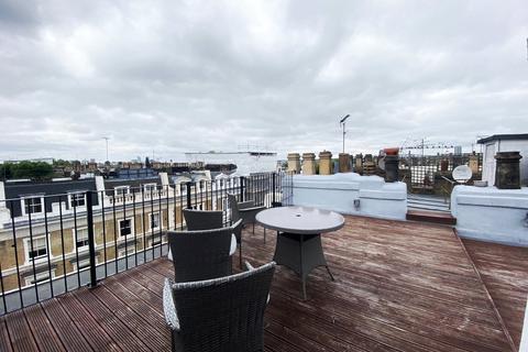 Clanricarde Gardens, Notting Hill... 1 bed flat for sale