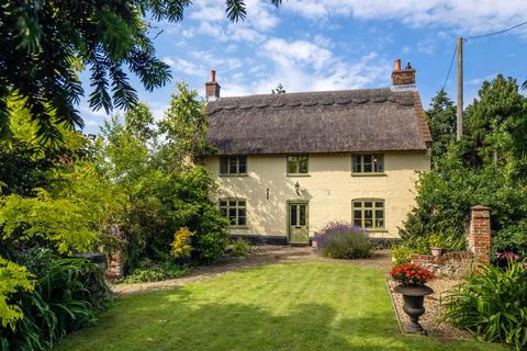 Lingwood Road, Norwich NR13 3 bed detached house for sale