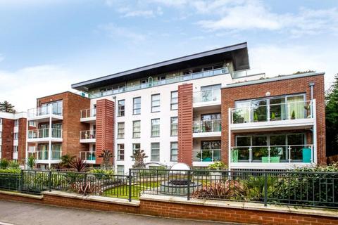 Branksome Wood Road, Bournemouth, BH2 2 bed apartment for sale