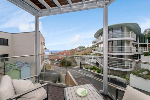 Beach Road, Woolacombe, Devon, EX34 2 bed apartment for sale