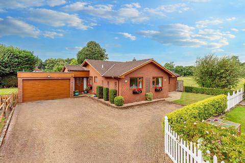 Warltersville Way, Horley, RH6 4 bed bungalow for sale