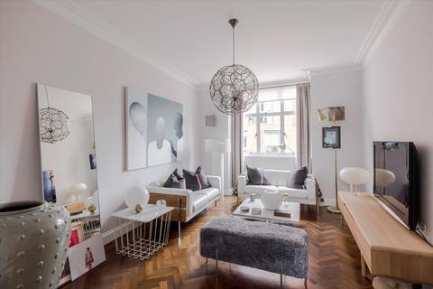 Buckingham Gate, London, SW1E 2 bed flat for sale