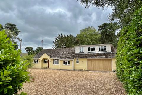 Sandy Lane, St Ives, BH24 5 bed detached house for sale