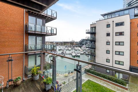 Channel Way, Ocean Village... 2 bed flat for sale