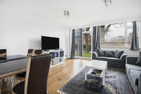 Chatsworth Road, Croydon, CR0 2 bed maisonette for sale