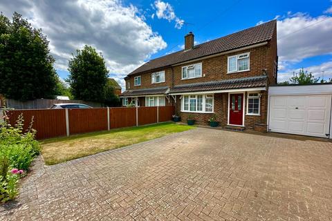Westfield Road, Camberley GU15 3 bed semi
