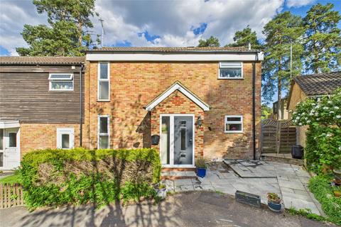 Bywood, Bracknell, Berkshire, RG12 3 bed end of terrace house for sale