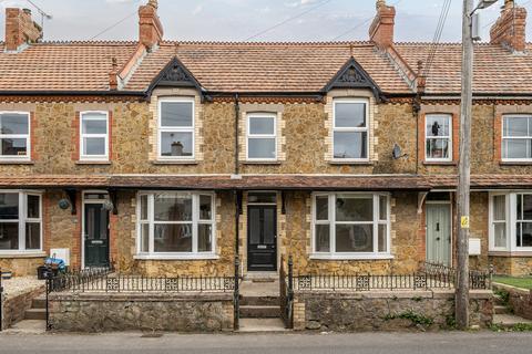 Station Road, Ilminster, Somerset, TA19 2 bed apartment for sale