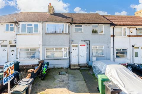 Burnham Crescent, Dartford, Kent 2 bed ground floor maisonette for sale