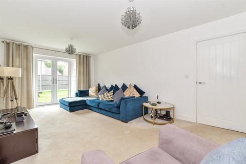 Seymour Drive, Marden, Marden, Kent 3 bed link detached house for sale