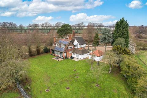Trent Lane, Long Eaton NG10 5 bed detached house for sale