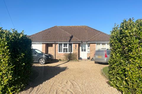 Hartsgrove Close, Blackfield... 3 bed bungalow for sale