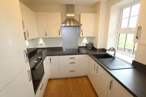 1 bedroom ground floor flat for sale