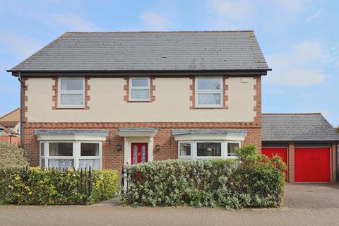 Hidcote Way, Great Notley, CM77 4 bed detached house for sale