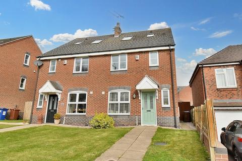 3 bedroom semi-detached house for sale