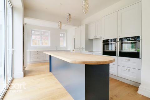 Aldermans Hill, London 6 bed detached house for sale