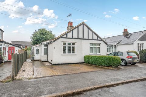 Wood Road, Shepperton, TW17 2 bed bungalow for sale