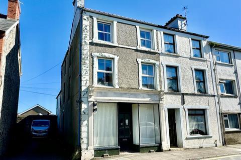 Sand Street, Pwllheli 3 bed end of terrace house for sale