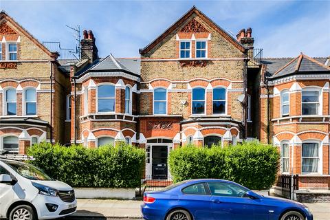 Lavender Gardens, London, SW11 2 bed apartment for sale