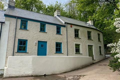 4 bedroom cottage for sale