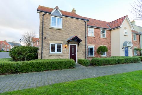 Moor Road, The Bay, Filey YO14 2 bed end of terrace house for sale