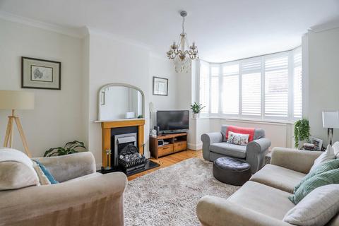 High Street, London Colney, St.... 5 bed semi