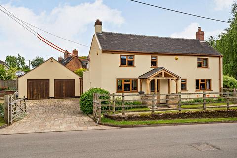 Waters Upton, Telford, Shropshire, TF6 4 bed detached house for sale