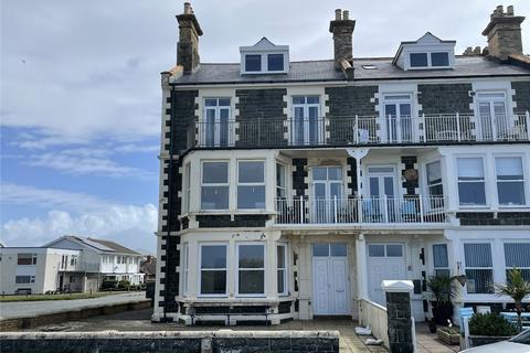 Marine Parade, Tywyn, Gwynedd, LL36 2 bed flat for sale