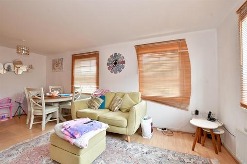 Whitefriars Wharf, Tonbridge, Kent 2 bed flat for sale