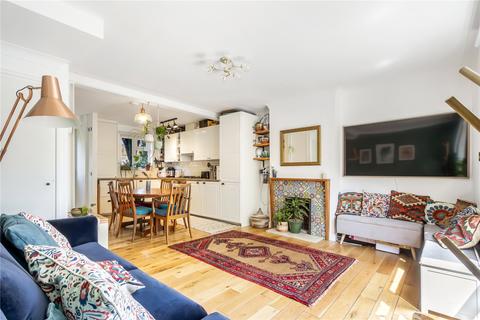Tufnell Park Road, London, N7 2 bed maisonette for sale