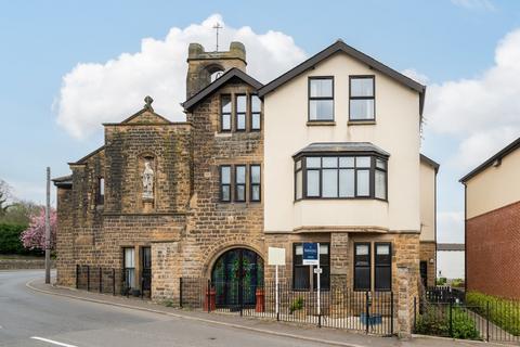 Kirkgate, Birstall 3 bed ground floor flat for sale