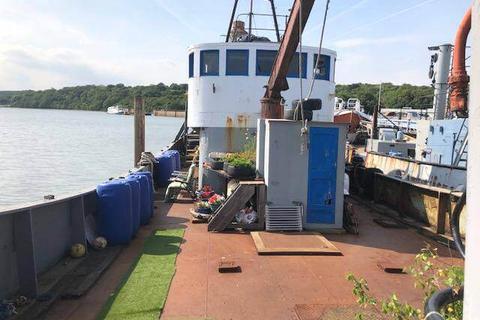 Vicarage Lane, Hoo ME3 3 bed houseboat for sale