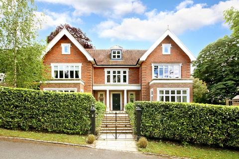 Four Winds, Bourne End, SL8 6 bed detached house for sale