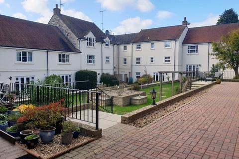 Church Street, Faringdon... 2 bed apartment for sale