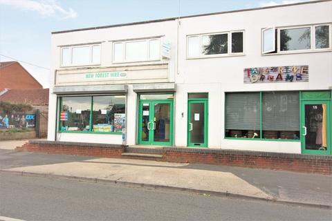 Gore Road, New Milton 2 bed apartment for sale