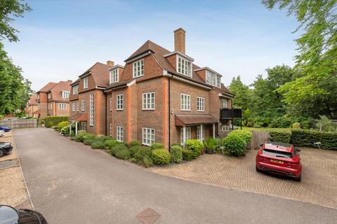 Evergreen, Cross Road, Ascot, SL5 3 bed flat for sale