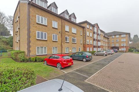 Barkers Court, Sittingbourne, ME10 1 bed apartment for sale