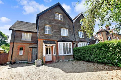 Somers Road, Reigate, Surrey 1 bed ground floor flat for sale