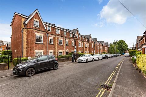 Sandfield Court, The Bars, Guildford 3 bed apartment for sale