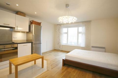 Greyhound Hill, Hendon, London, NW4 Studio for sale