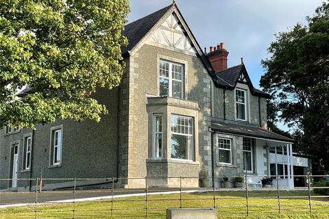 Treflyn, Gwalchmai, Anglesey, LL65 5 bed detached house for sale