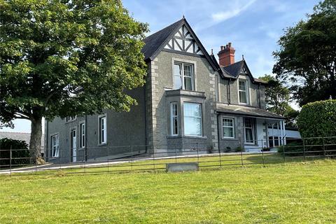 Treflyn, Gwalchmai, Anglesey, LL65 5 bed detached house for sale