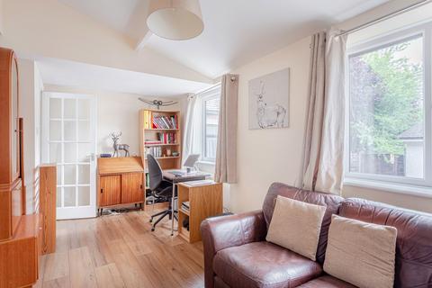 Chantry Road, Bishop's Stortford... 1 bed apartment for sale