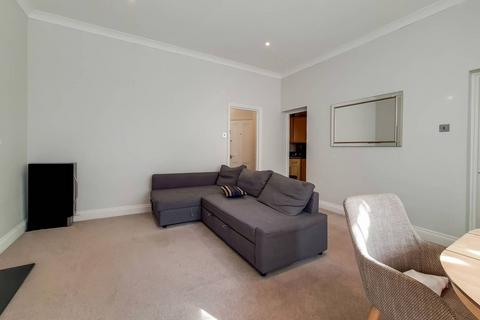 Redcliffe Square, Chelsea, London, SW10 2 bed flat for sale