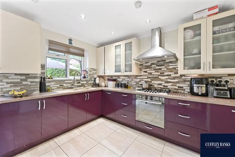 Jubilee Road, Perivale, Middlesex, UB6 3 bed terraced house for sale