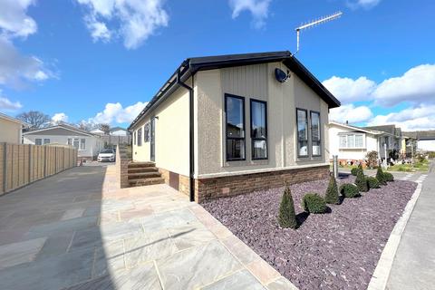 Woodlands Park, Stopples Lane... 2 bed mobile home for sale