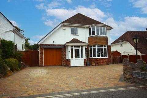 3 bed detached house